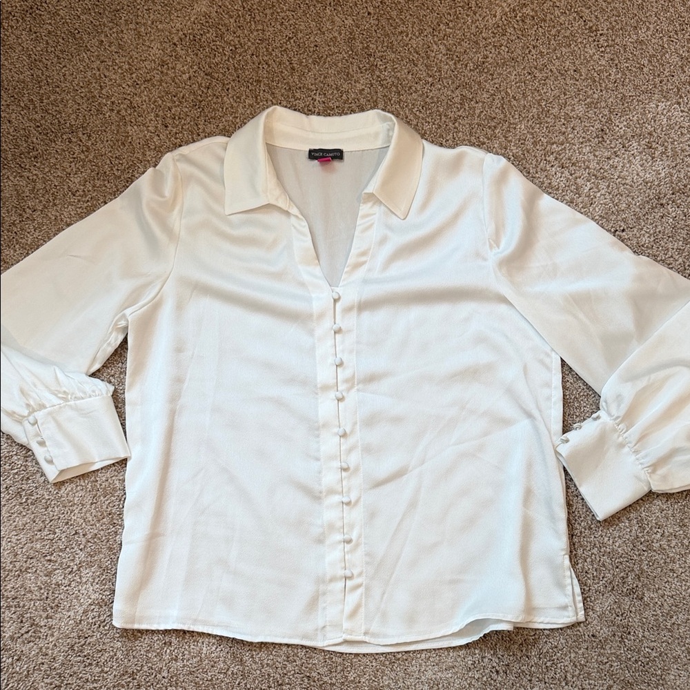 Vince Camuto Cream button down dressy Blouse size large